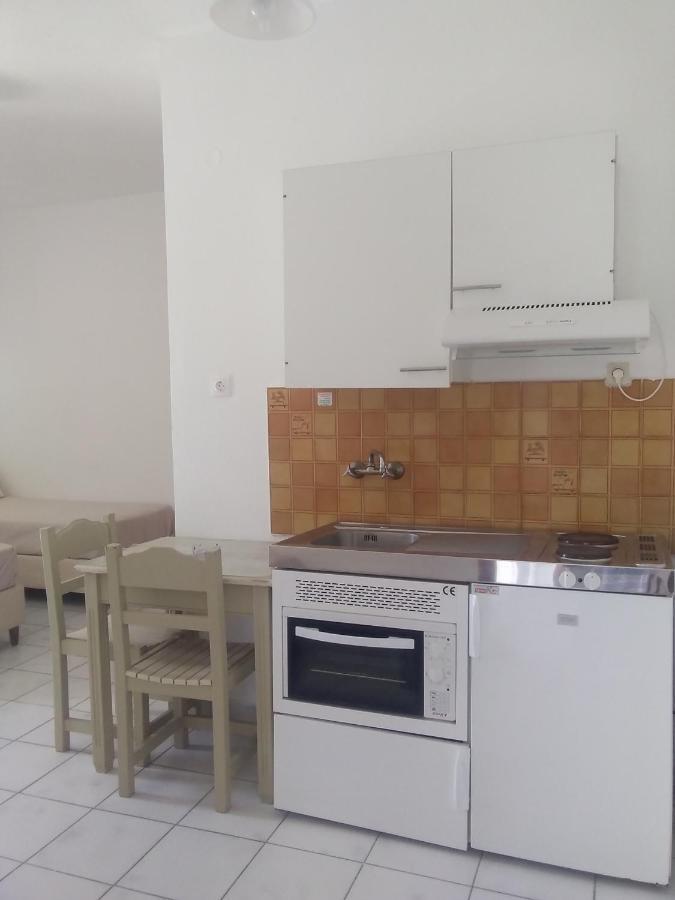 Gorgona Apartments & Studios Ipsos Ngoại thất bức ảnh